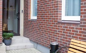 Oak House Apartments
